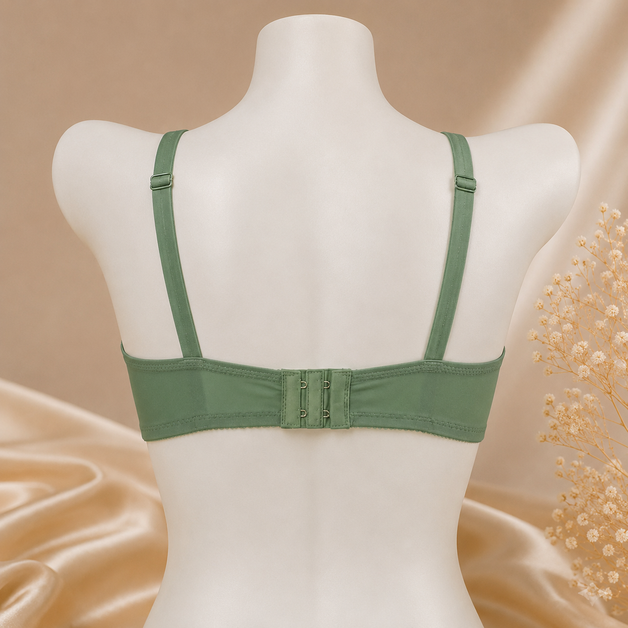 Half-Cup Bra with Lace - Adjustable Straps - Green